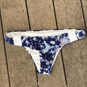 Roxy bikini bottom